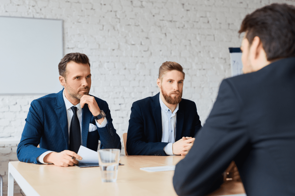 Processos seletivos com alto nível de desistência. O que posso concluir?